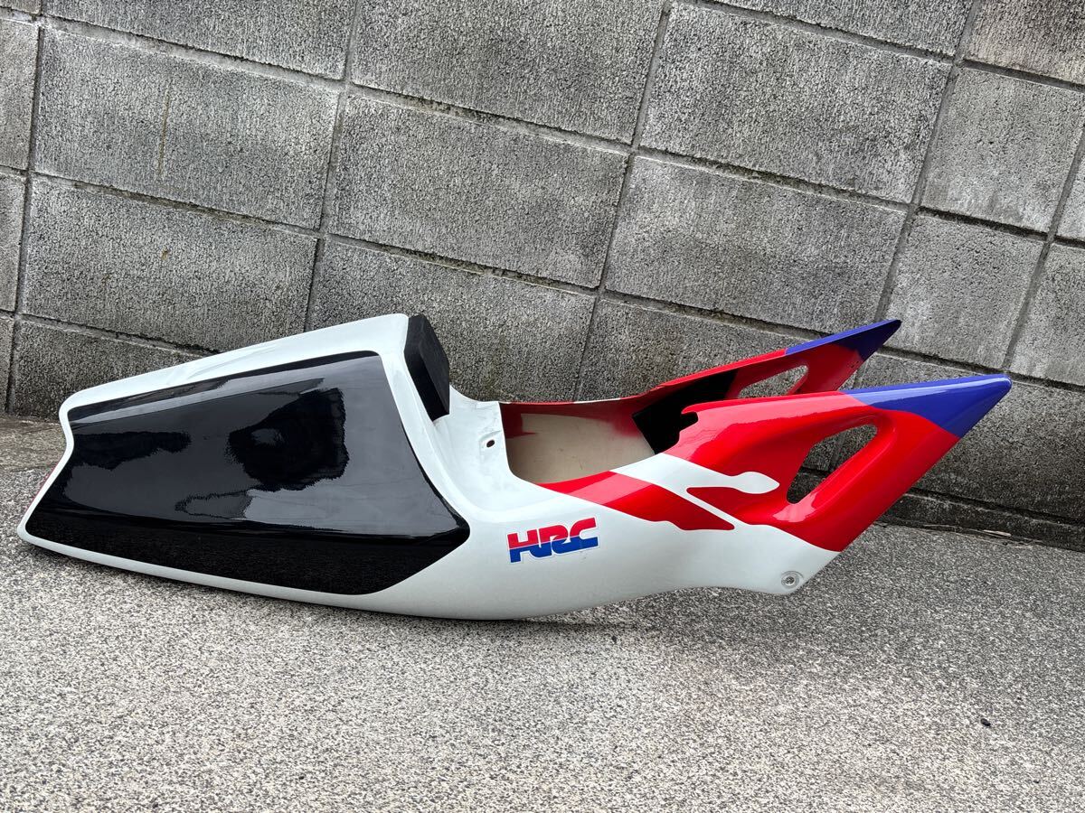 RVF400(NC35) 用 シルエットジャパン アッパーカウル 【公式通販】
