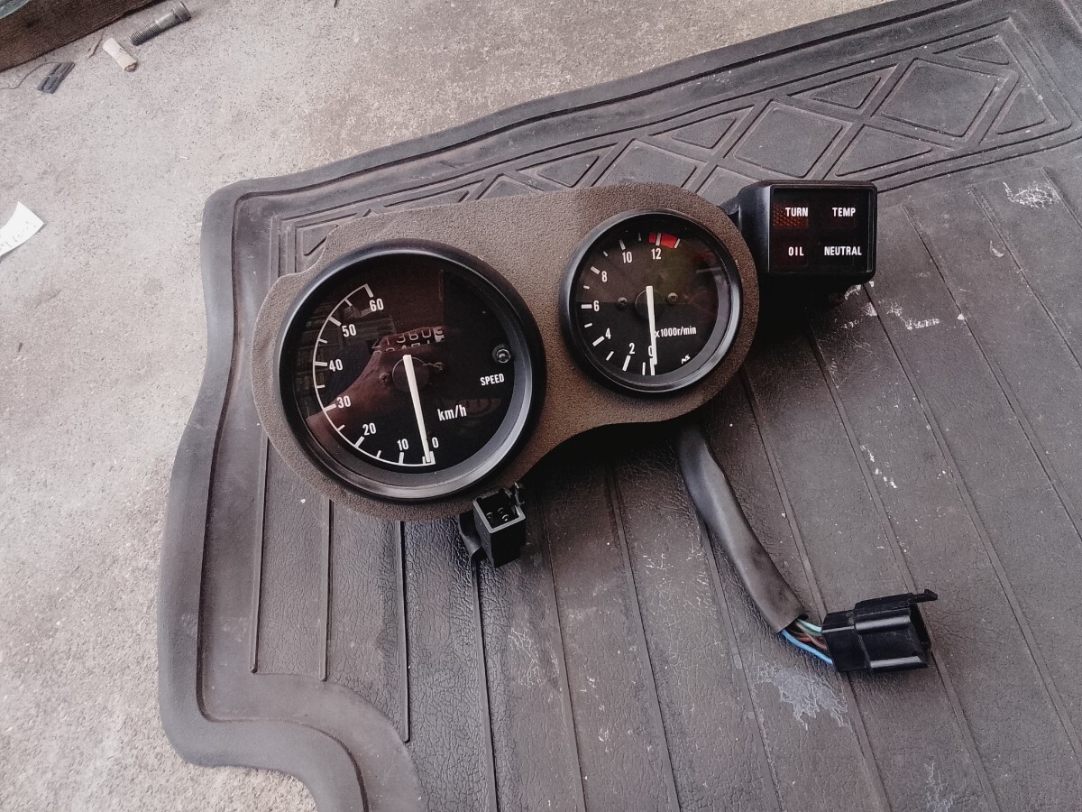 美品 実働 ヤマハ TZR50 [3TU] 純正 スピードメーター タコメーター