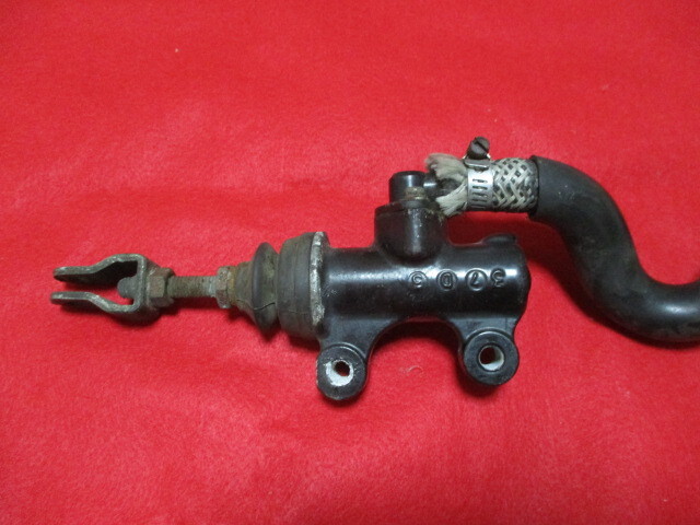 ★CBX400F　リアブレーキマスターシリンダー①　CBX550F★_2