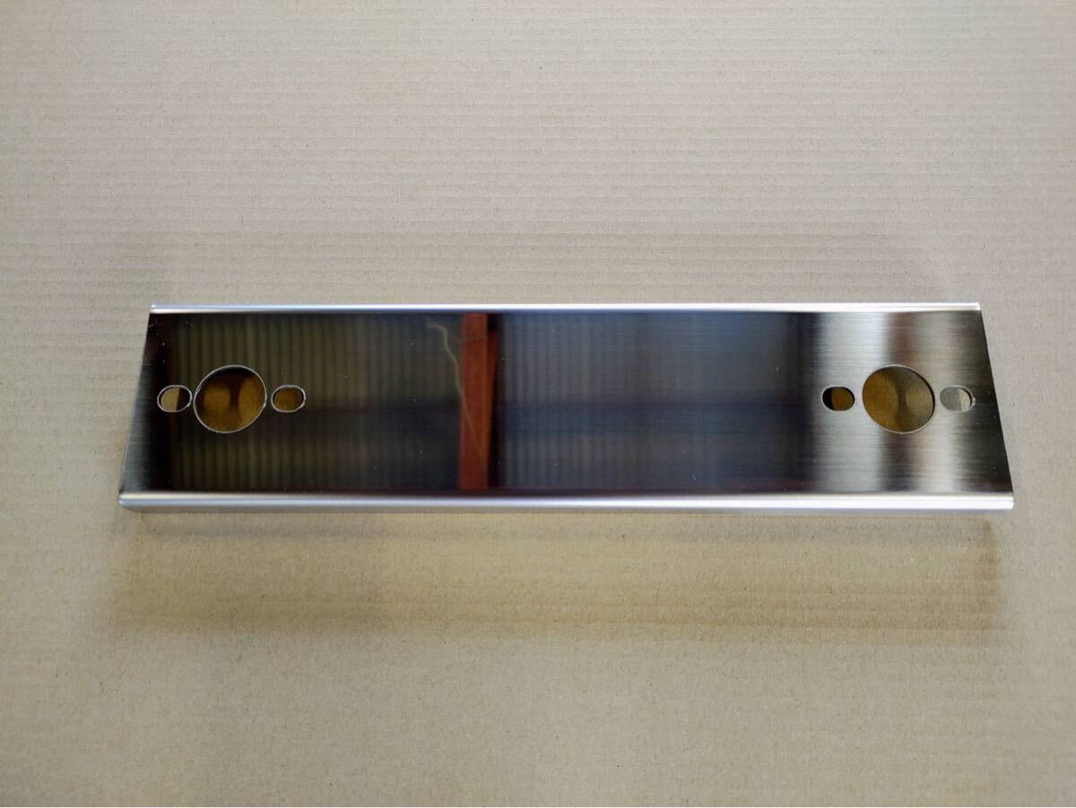 三菱ふそう　　17スーパーグレート用　バッテリーケース飾り　#600 _3