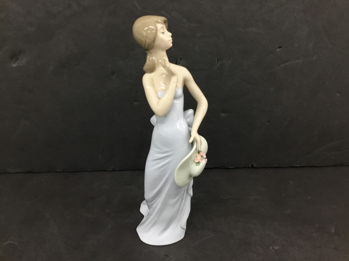 ○営AD413-60 LLADRO リヤドロ 貴婦人と帽子 5599 フィギュリン 陶器 
