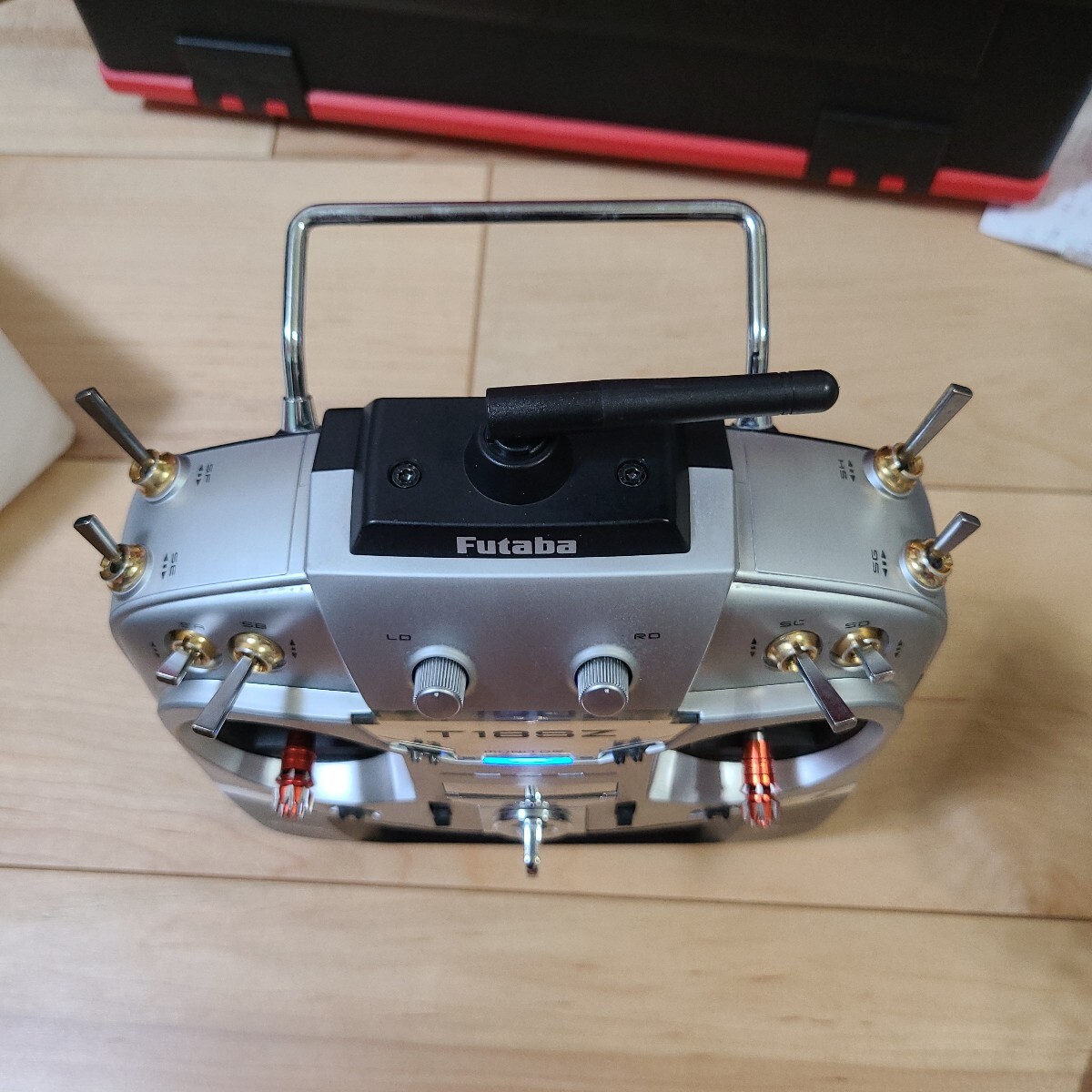 Futaba フタバ ヘリ用 プロポ T18SZ_4