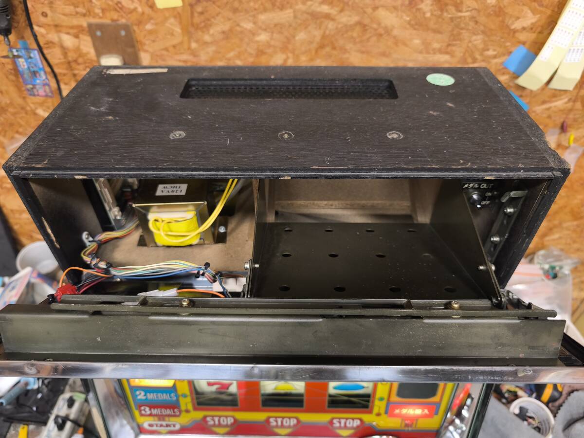 パチスロ中古実機 メーシー販売 トロピカーナ7X メダル/メダル不要装置