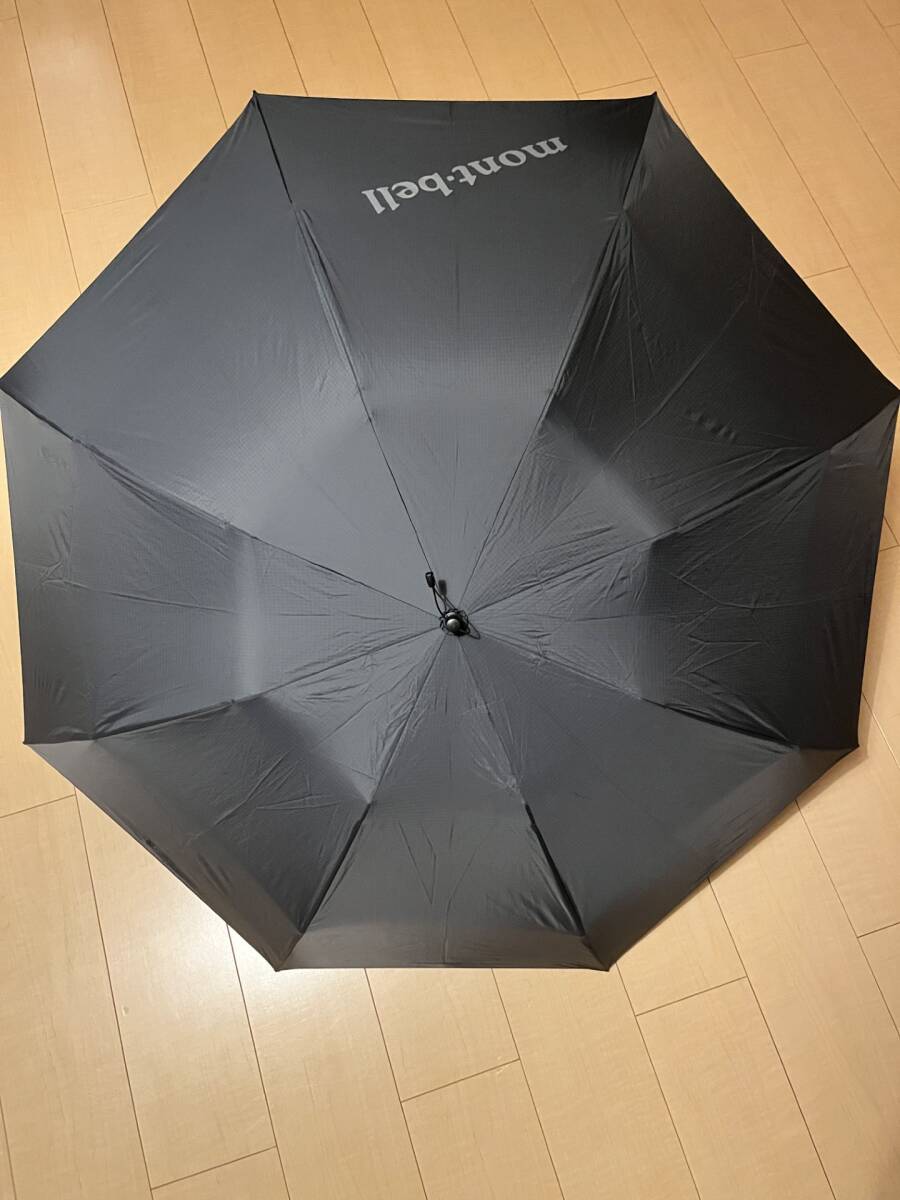 送料込み ! ! 新品同様 ! ! モンベル　トレッキングアンブレラ 60 ブラック / mont-bell 傘かさ_4
