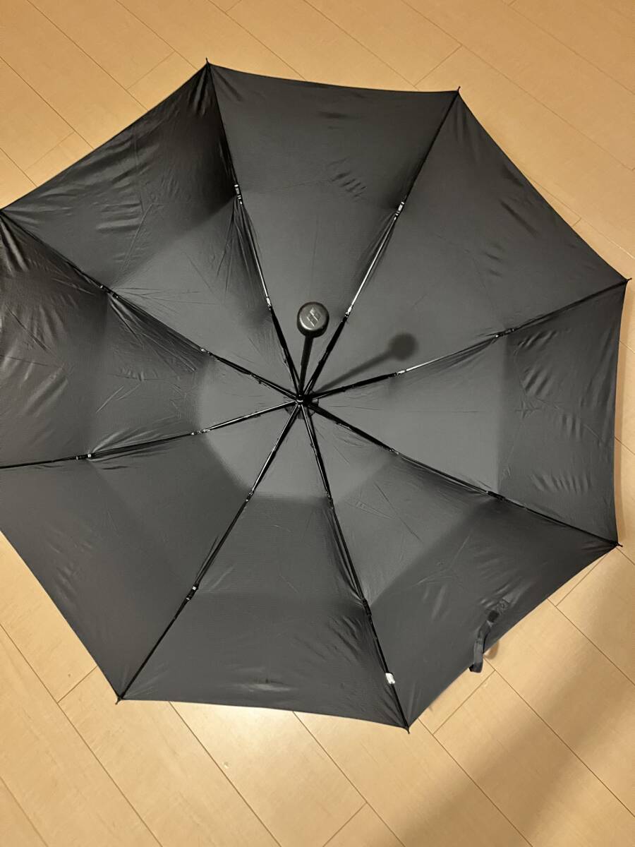 送料込み ! ! 新品同様 ! ! モンベル　トレッキングアンブレラ 60 ブラック / mont-bell 傘かさ_6