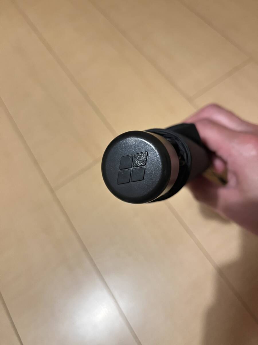 送料込み ! ! 新品同様 ! ! モンベル　トレッキングアンブレラ 60 ブラック / mont-bell 傘かさ_8