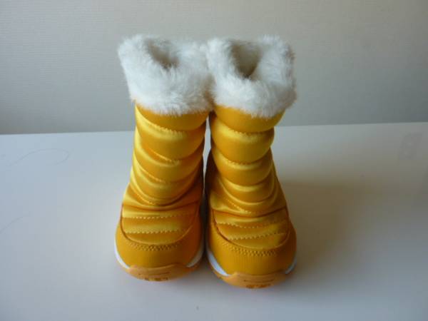Troopブーツ子供スノーブーツ ベビー１３ｃｍ 13cm 売買されたオークション情報 Yahooの商品情報をアーカイブ公開 オークファン Aucfan Com