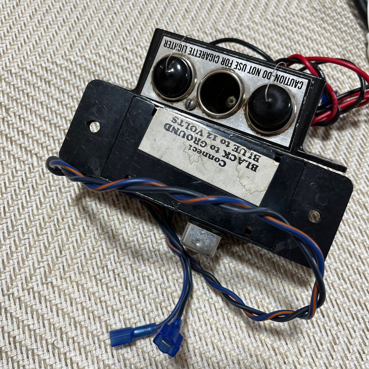 【2個】シガーソケット アウトレット ポリス 緊急車両 パトカー 警察 車 アメリカ アメ車 Police_3