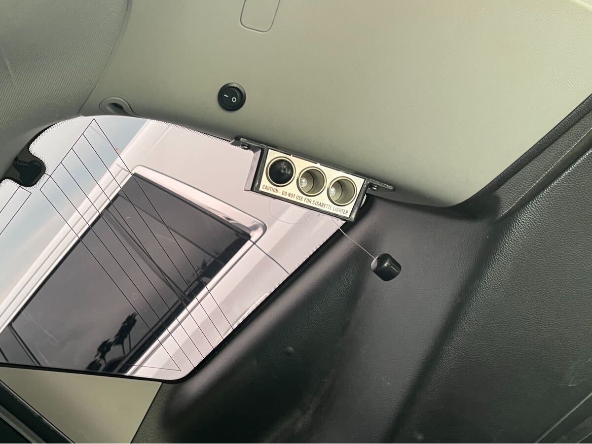 【2個】シガーソケット アウトレット ポリス 緊急車両 パトカー 警察 車 アメリカ アメ車 Police_6