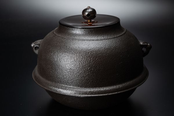 茶道具】未使用品 錆びない釜 特製 志きの釜 真形釜(風炉用釜) 本漆