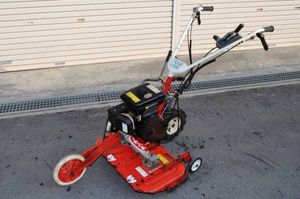 岐阜)自走式 草刈機 クボタGC700 2WD ウイングモア 畔 クボタ ウイング