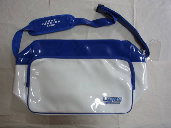 西武ライオンズ エナメルバッグ スポーツバッグ 白 2007(バッグ)｜売買