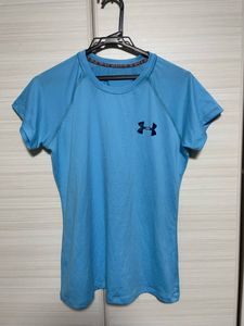 UNDER ARMOUR スポーツウェア Tシャツ 水色 LG（レディースL）サイズ（used）～ランニン