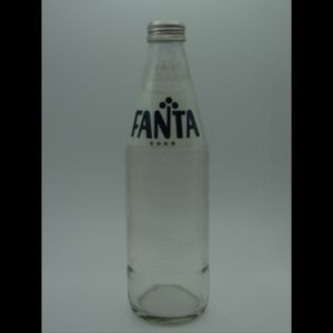 ファンタ 瓶 1リットルの値段と価格推移は？｜4件の売買データから