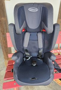 ジュニアシート チャイルドシート