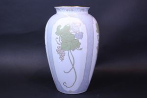 大倉陶園 花瓶のYahoo!オークション(旧ヤフオク!)の相場・価格を見る