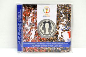 2002FIFAワールドカップ™ 純銀の中古価格は14,055円｜記念硬貨の新品