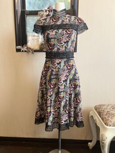 VIVIENNE TAM ワンピのYahoo!オークション(旧ヤフオク!)の相場・価格を