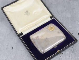 下賜品の値段と価格推移は？｜150件の売買データから下賜品の価値が