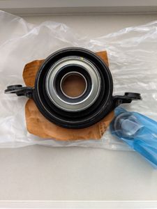 プロペラシャフトセンターベアリングの値段と価格推移は？｜13件の売買