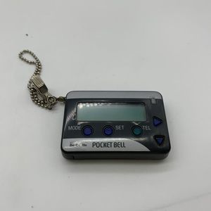 広末涼子レトロポケベルPOP／ソーラー可動タイプ ポケベルの値段と価格推移は？｜22件の売買データからポケベルの価値が