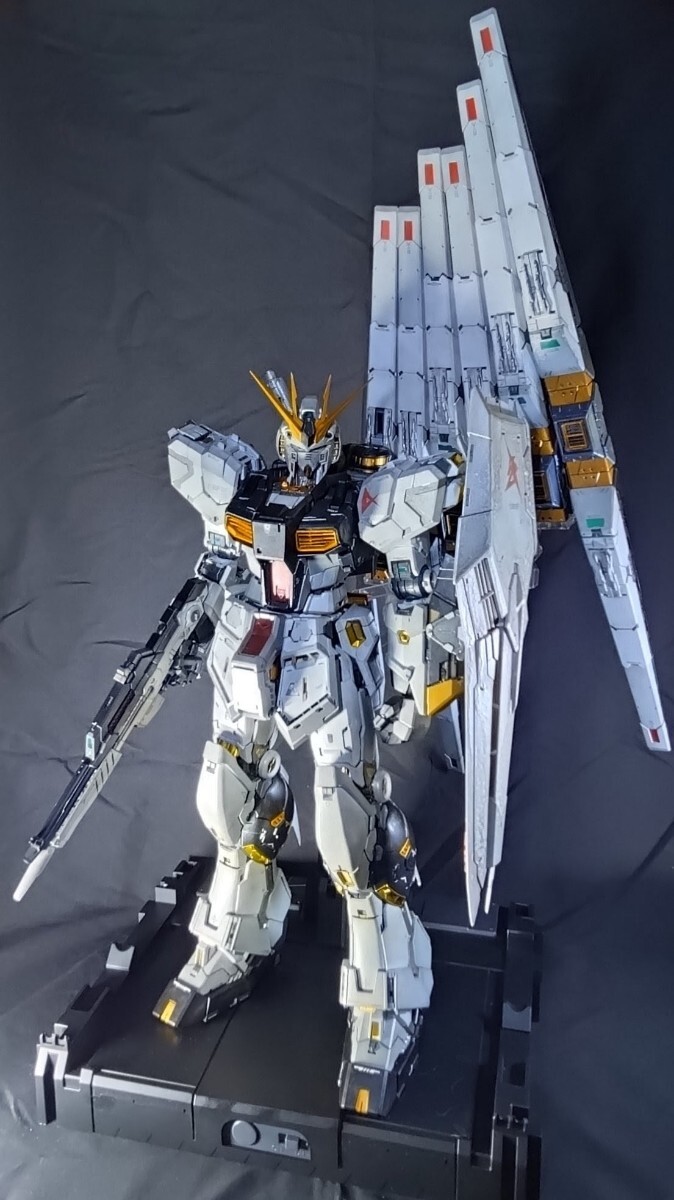 完成品 PGU νガンダム＆LEDユニット組込済 PERFECT GRADE UNLEASHED 1
