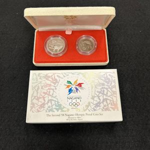 長野オリンピックプルーフ金貨 銀貨 セット 長野オリンピック冬季競技大会記念貨幣の市場価値は？プルーフセットの