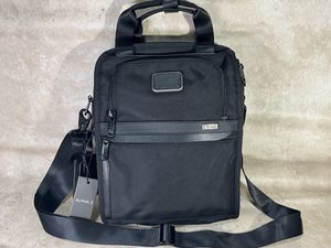 TUMI 3WAYのYahoo!オークション(旧ヤフオク!)の相場・価格を見る