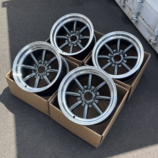 在庫僅か 限定4本 即納 15x8J +0 PCD 100-4穴 114.3-4穴 新品ホイール