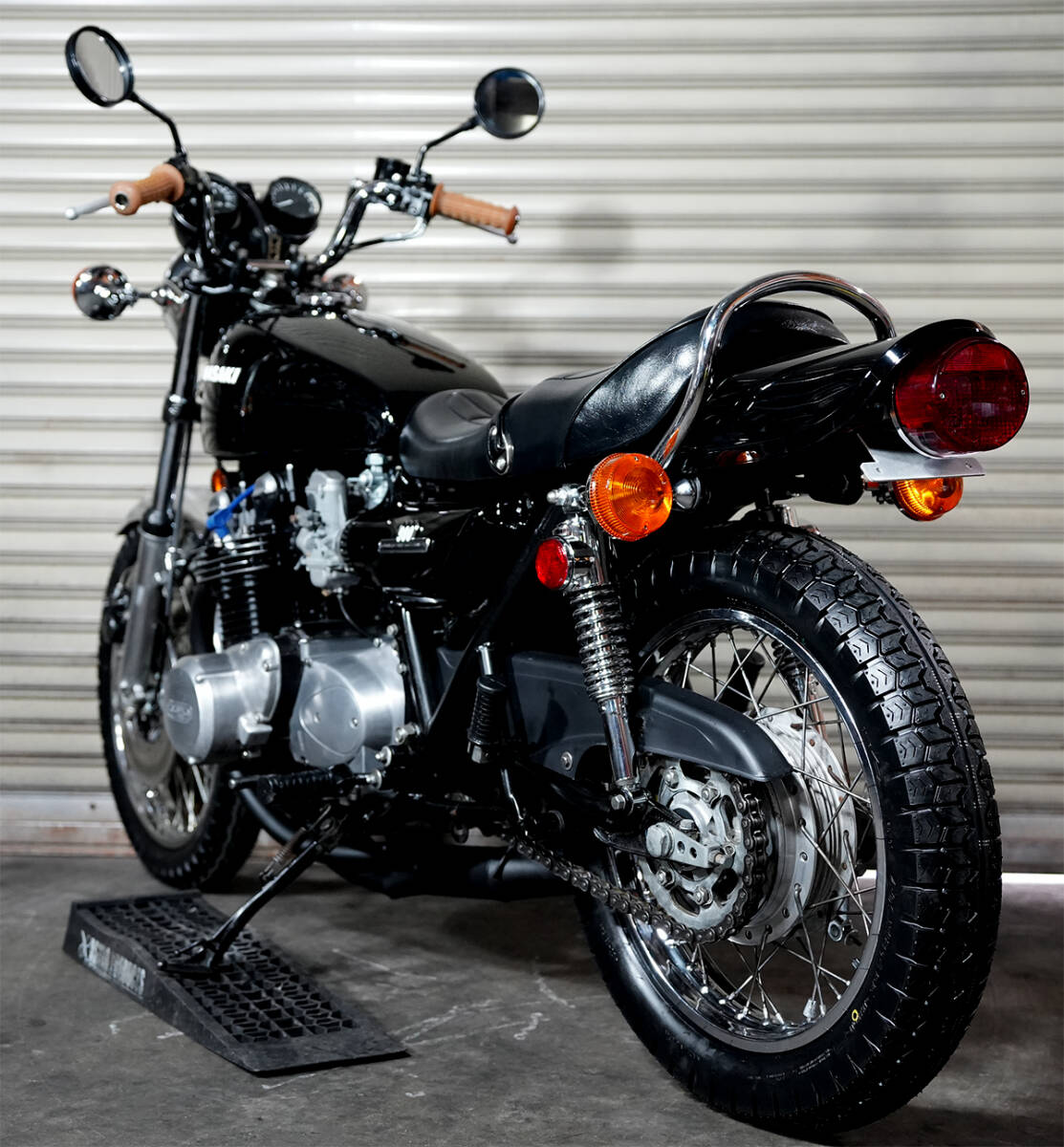 1976年型 Kawasaki KZ900 Z1Clone 激渋！Z1黒豆仕様！ 外装,タイヤなど