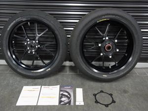 CRF モタードホイールの値段と価格推移は？｜5件の売買データからCRF