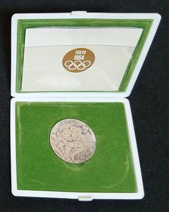 東京オリンピック記念 銀合金の中古価格は5,312円｜記念硬貨の新品