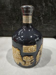 有田焼陶器ボトルの値段と価格推移は？｜21件の売買データから有田焼