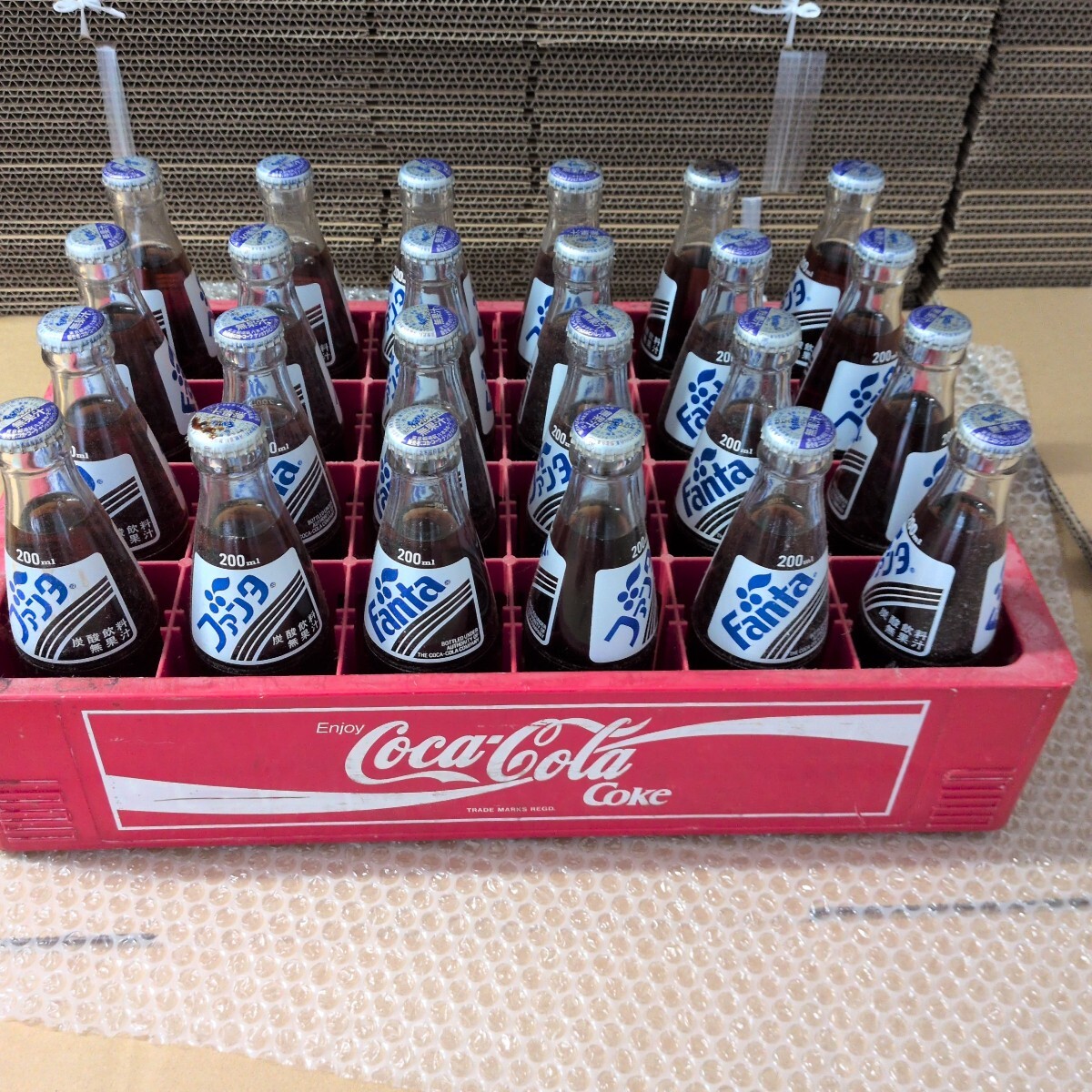 ファンタ瓶の値段と価格推移は？｜1件の売買データからファンタ瓶の
