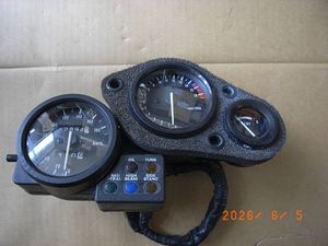 VFR400 NC30 メーターの値段と価格推移は？｜17件の売買データから