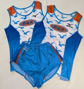 陸上 女子 ユニフォームのYahoo!オークション(旧ヤフオク!)の相場