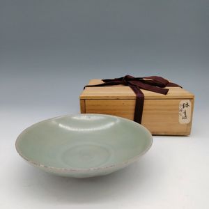 中国 宋 龍泉窯 青磁の値段と価格推移は？｜34件の売買データから中国