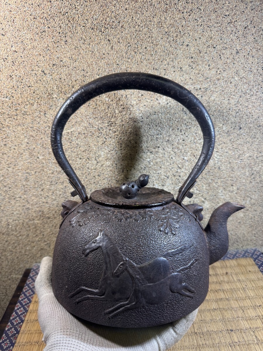 南部鉄器　南部鉄干支鉄瓶　馬　2L ☆ 南部鉄器 馬の値段と価格推移は？｜17件の売買データから南部鉄器 馬の