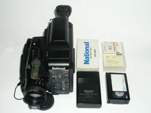 VHS ビデオカメラの値段と価格推移は？｜46件の売買データからVHS