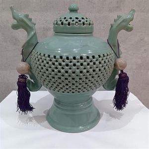 中国古美术 翡翠玉製置物 装飾蓋付き壺 翡翠 壺の値段と価格推移は？｜8件の売買データから翡翠 壺の価値が