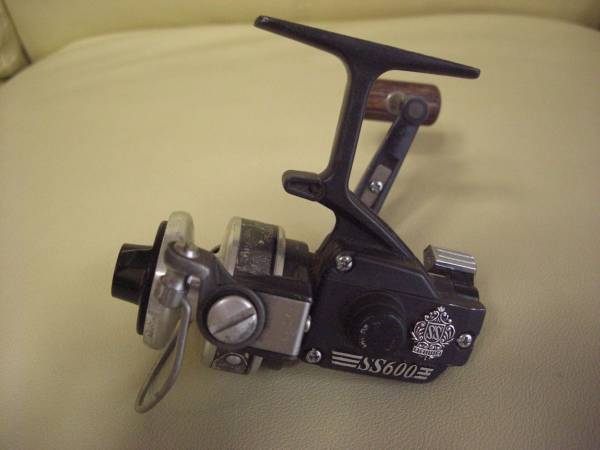 Daiwa ダイワ Ss600 オールドスピニングリール ダイワ 売買されたオークション情報 Yahooの商品情報をアーカイブ公開 オークファン Aucfan Com