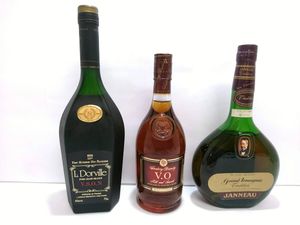 サントリー V.Oの値段と価格推移は？｜4件の売買データからサントリー