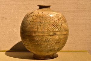古い壺 骨董品 古美術 時代物 希少品 中国？李朝？日本？ 中国 壺のYahoo!オークション(旧ヤフオク!)の相場・価格を見る｜Yahoo