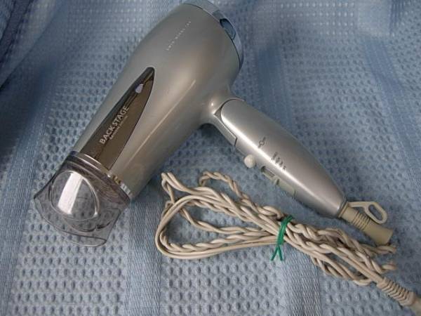 コイズミ マイナスイオンヘアドライヤー 08年製 Khd 1385 コイズミ 売買されたオークション情報 Yahooの商品情報をアーカイブ公開 オークファン Aucfan Com