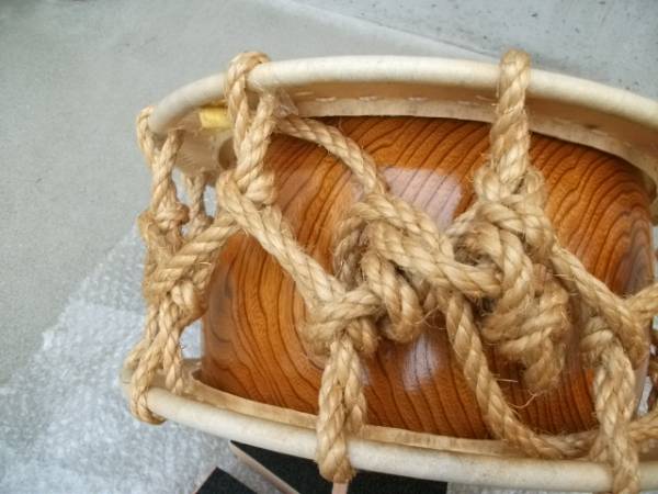 ☆☆欅（けやき）胴　並付ひも締め太鼓　立奏台付き☆☆_2