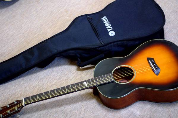 ﾔﾏﾊcsf-60 ｵｰﾙ単板ﾓﾃﾞﾙ YAMAHA CSF-60 オール単板(ヤマハ)｜売買されたオークション情報