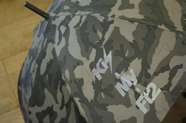 ★305♪ジャニーズ公式グッズ/キスマイKis-My-Ft2/迷彩柄傘/新品_2
