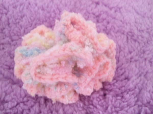 ハンドメイドもこもこシュシュベビーピンクパステル_2