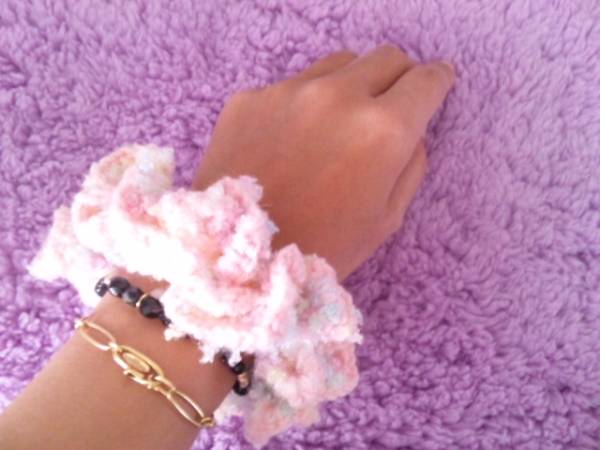 ハンドメイドもこもこシュシュベビーピンクパステル_3