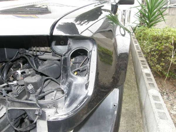 ベンツW124 500E 純正左フロントオーバーフェンダー中古品